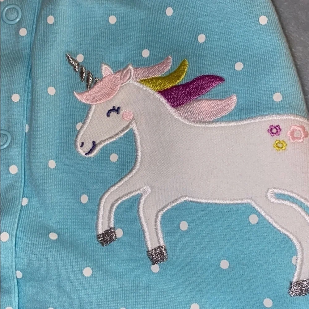 Carter’s NWT lot of rompers size 3‎ months
